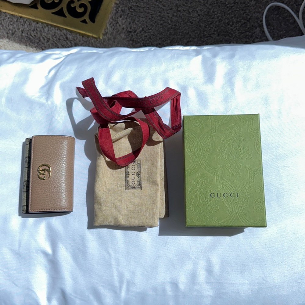Gucci Pink Key Ring Holder (6 key slots)